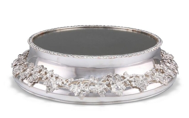 A 19TH CENTURY SILVER-PLATED AND MIRRORED PLATEAU