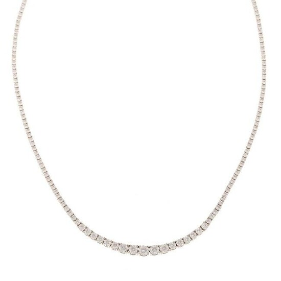 A Classic 9.00 ct Diamond Riviere Necklace in 14K