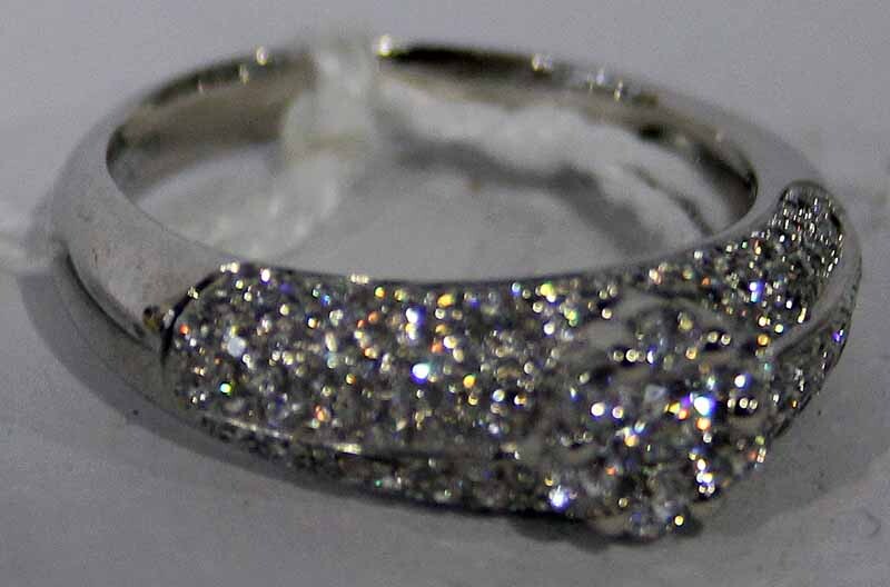 A LADY'S DESIGNER STERLING SILVER RING