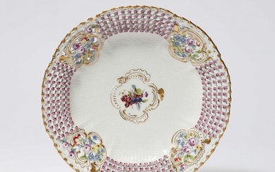 A Meissen porcelain dessert plate from the “Schwerin Service”