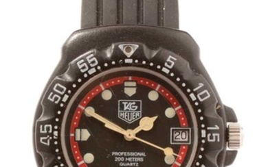 A TAG Heuer Formula 1 Professional 200m wristwatch