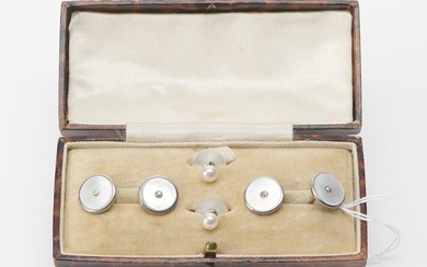 A VINTAGE GENTLEMAN'S BOXED SET OF MOTHER-OF-PEARL AND SILVER, CUFFLINKS AND A MATCHING SHIRT STUDS