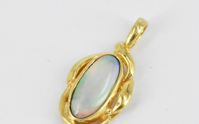 A WHITE SOLID OPAL PENDANT