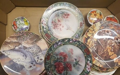 A collection of Bradex & similar cabinet plates with floral ...