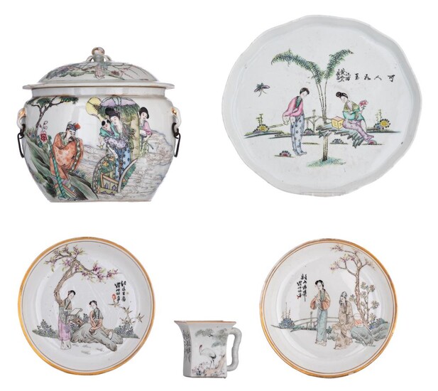 A collection of Chinese Qianjiangcai and famille rose porcelain ware, Republic period, with signed text, tallest item H 16,5 - ø oval tray 27,5 cm