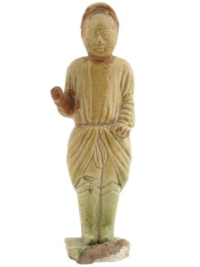 ANCIENT CHINESE TANG TERRACOTTA FIGURE OF GROOM