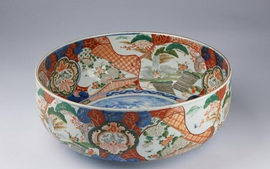 ARTE GIAPPONESE A large Imari porcelain basin Japan