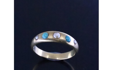 An 18ct gold pearl and turquoise set ring approx. 3.3 grams ...