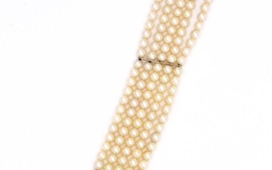 Bracelet composé de cinq rangs de perles... - Lot 7 - Richard Maison de ventes