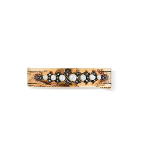 Bracelet jonc perles fines et diamants, attribué à Mellerio dits Meller | Natural pearl and diamond bangle bracelet, attributed to Mellerio dits Meller