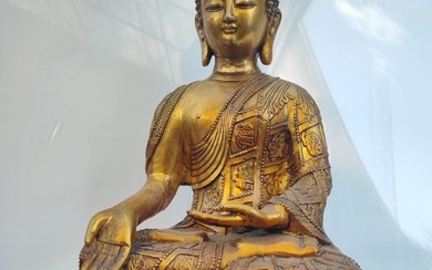 Buddha in wai - Gilt bronze - China