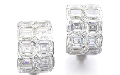 Bulgari, Pair of diamond earrings