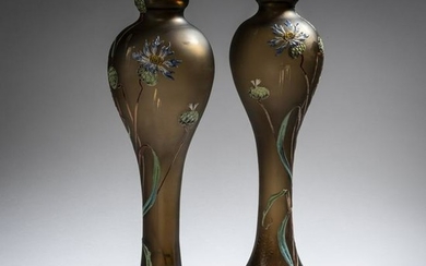 Burgun Schverer & Cie., Pair of vases 'Bleuets'