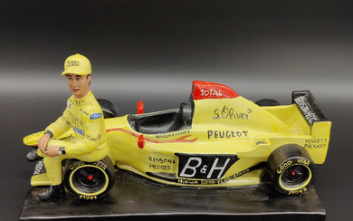 CERAMIC PROMOTIONAL ITEMS FROM S. OLIVER: FORMULA 1 RACING CARS AND RACERS.