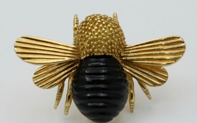 Carved Onyx and 18K Gold Bumble Bee Clip Brooch