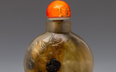 China, a carved agate snuff bottle and cover