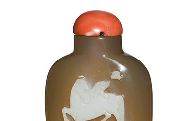 Chinese Agate Snuff Bottle, 18th Century