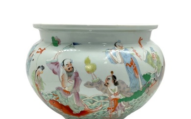 Chinese Famille Rose Decorated Porcelain Jardinere
