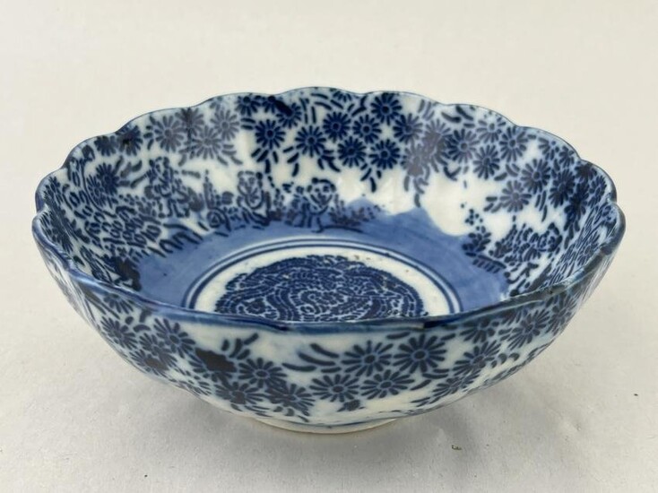 Chinese Floral Blue and White Scalloped Bowl