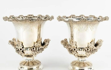 Elkington, UK, a pair of wine coolers, silver-plated metal and decorated with grape vines. 20th C.