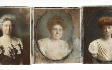 Ensemble de trois portraits de femme sur porcelaine provenant de la collection Serge LIFAR. [ЛИФАРЬ,...