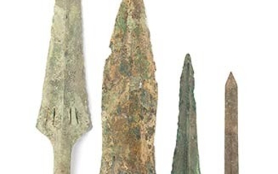 FOUR BRONZE SPEAR'S POINTS, MAO China, Zhou dynasty 46,5 cm...