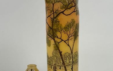 François Théodore LEGRAS (1839-1916), dans le gout de. Vase en verre peint à décor d'un...