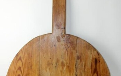 French rustic pine breadboard