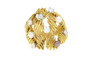 Gilbert Albert, bague or 750 à motif végétal stylisé ornée de perles de culture colorées et parsemée de diamants taille brillant, sig