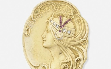 Gold and gem-set brooch