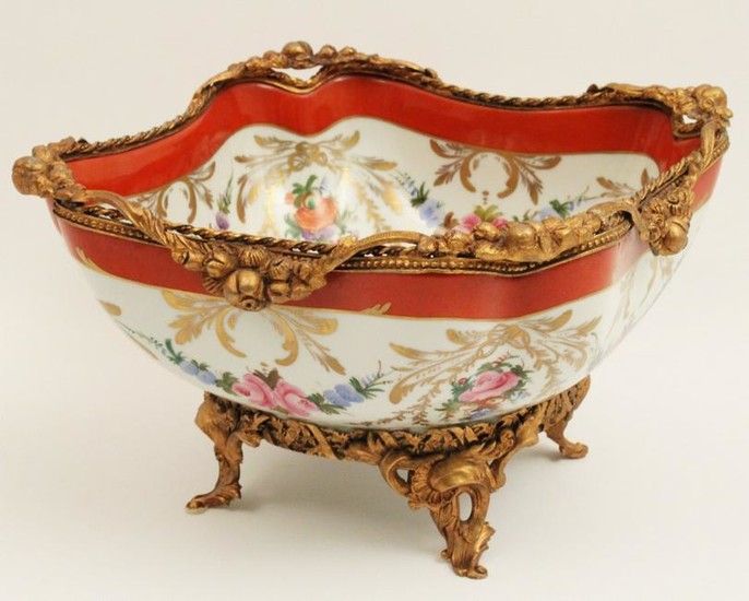 HAND PAINTED FRENCH LIMOGES PORCELAIN BOWL