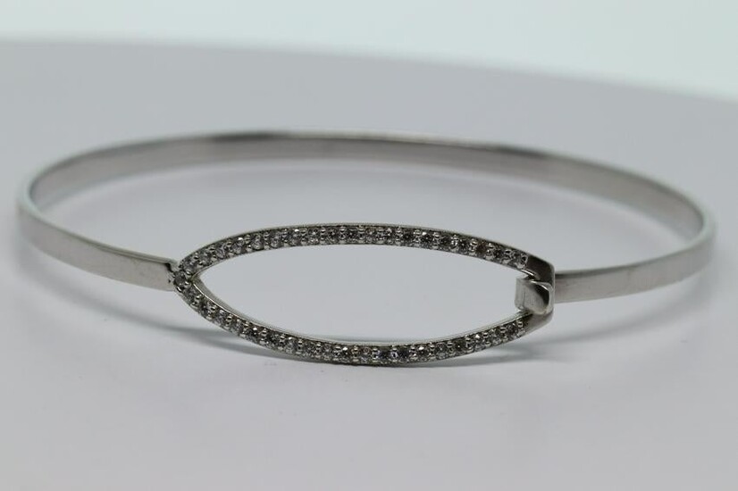 Ladies 925 Silver Bracelet.