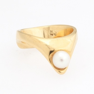 Ladies' Vintage Gold and Pearl Ring