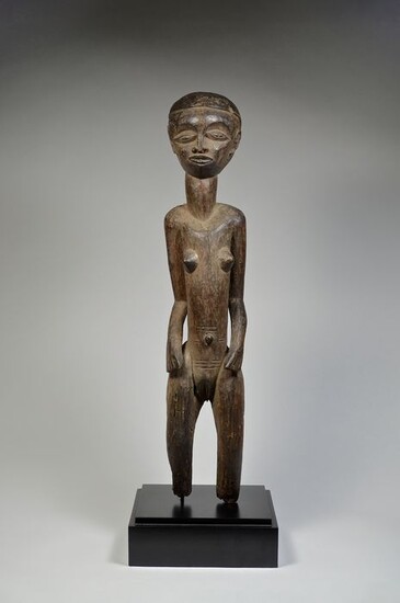 Large standing figure - Exhibited & Published - Wood - Kenene - PENDE - Democratic Republic of Congo