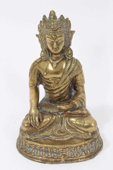 Late 19th / early 20th century Sino-Tibetan bronze Buddha