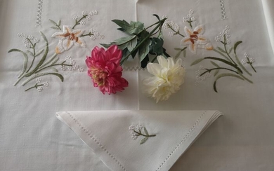 Linen blend tablecloth with hand stitch embroidery - 180 x 270 cm - Cotton, Linen - 21st century