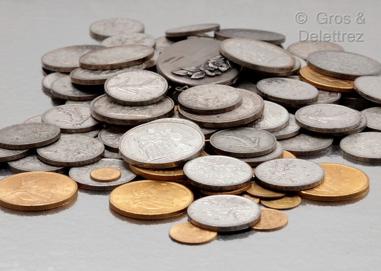 Lot de pièces en argent comprenant : 48 pièces...