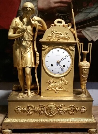 Mantel clock - Michelez a Paris - Ormolu - First half 19th century