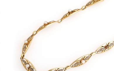 Necklace in 18K (750/°°) yellow gold, oval links...