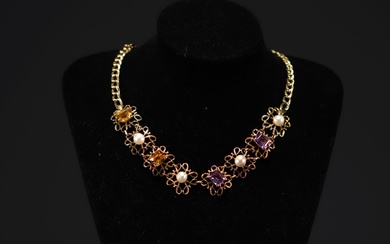 Necklace in 18k yellow gold, amethyst, octagon-cut yellow sapphire and...