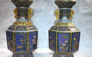 Pair of intricately handpainted Chinese Export vases