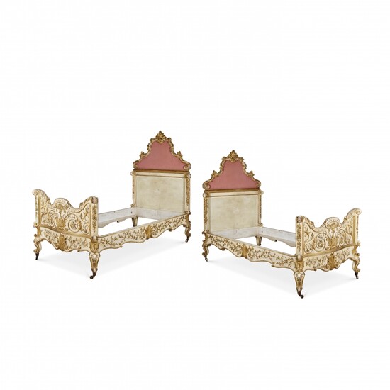 Pair of single beds Piedmont, 18th Century and later
