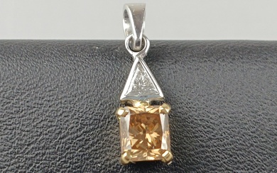 Pendentif en diamant de plus d'un carat - or blanc/jaune 750/000 (18C), pendentif rectangulaire serti...