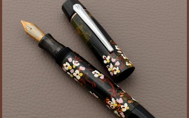 PennaRossa Modena - PR165 The Artist Japan "Flowers V" - laccata a mano con lacca Urushi - Fountain pen