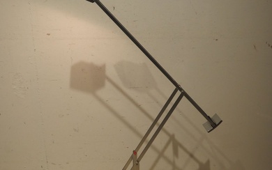 Richard Sapper (1932-2015) / Artemide : Lampe de bureau, modèle Tizzio, dessiné en 1972, structure...