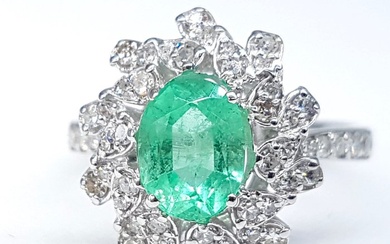 Ring - 18 kt. White gold - 1.48 tw. Emerald - Diamond