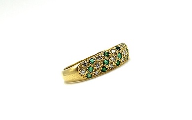 Ring - 18 kt. Yellow gold - 0.13 tw. Diamond (Natural) - Emerald