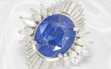 Ring: impressive vintage platinum ring with natural sapphire of 10.43ct and fine diamonds
