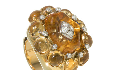 Ring with citrine quartz and diamonds