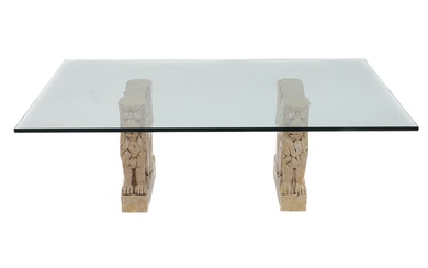 Table basse aux lions Composée d'un plateau... - Lot 107 - Lux-Auction